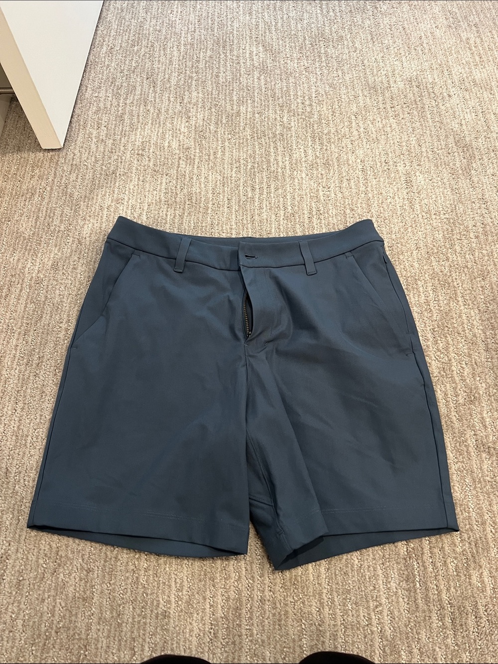 lululemon athletica Men's Navy Flat-Front Performance Shorts